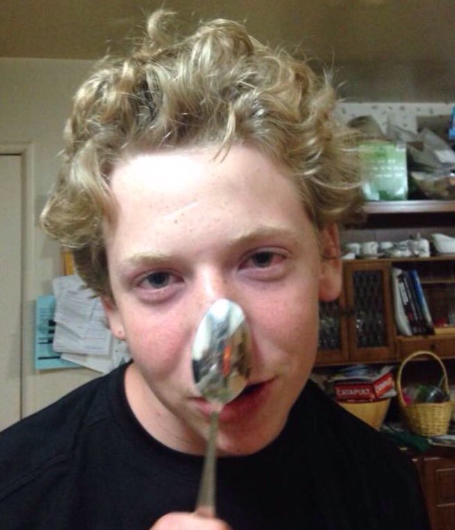 bigolshoes's tweet photo. @colesprouse I think I found your real twin @0wshann https://t.co/AVD4zl5u3a