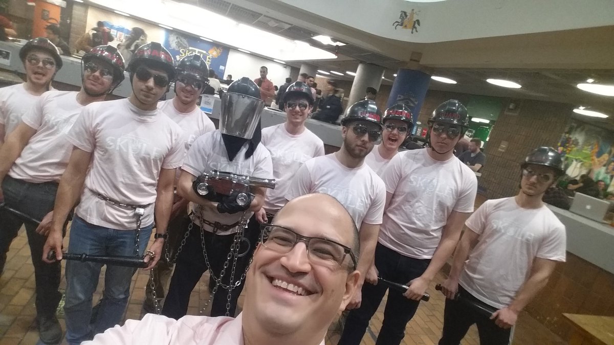 ProfBazylak's tweet photo. Selfie with the cannon guard on pink shirt day! #PinkSkule https://t.co/zLelZCvOrd