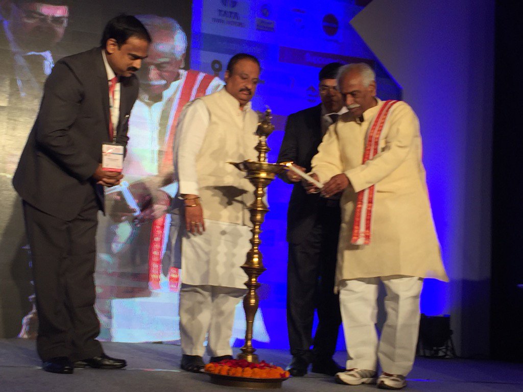 TeresaBudworth's tweet photo. The Honourable Nitin Gadkari Minister of Transport lighting the lamp to inaugurate #ghse2016 https://t.co/C3onLqVp21
