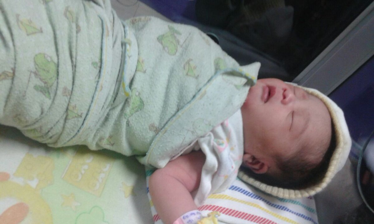 BabyGemes's tweet photo. 03 Agustus 2015...Aku Lahir Membawa Cinta Untuk Bunda dan Ayahku https://t.co/CokDhrDNae
