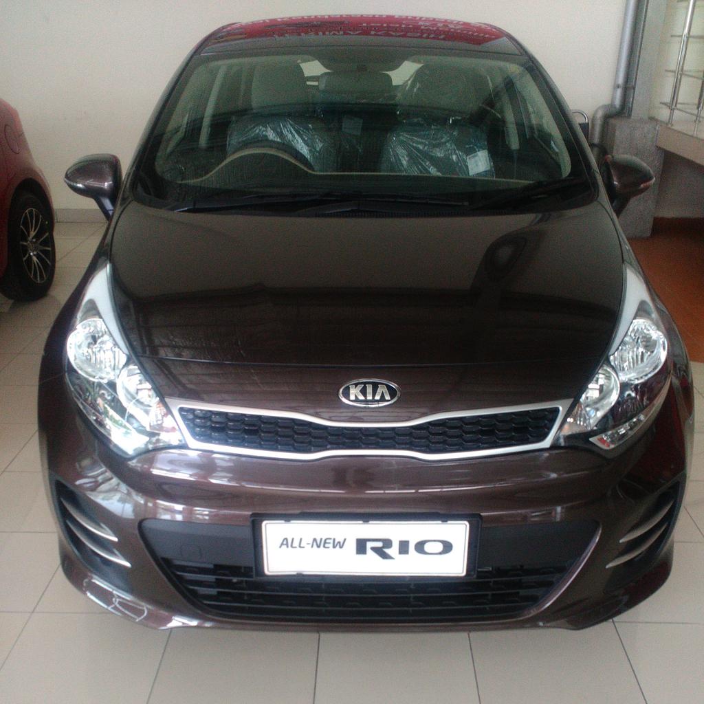 All new KIA RIO MT (BROWN)