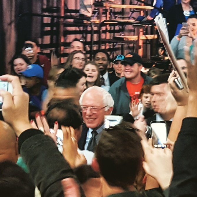 matthewbwalden's tweet photo. Dreams come true guys. #sanders2016 https://t.co/JInL757fsE