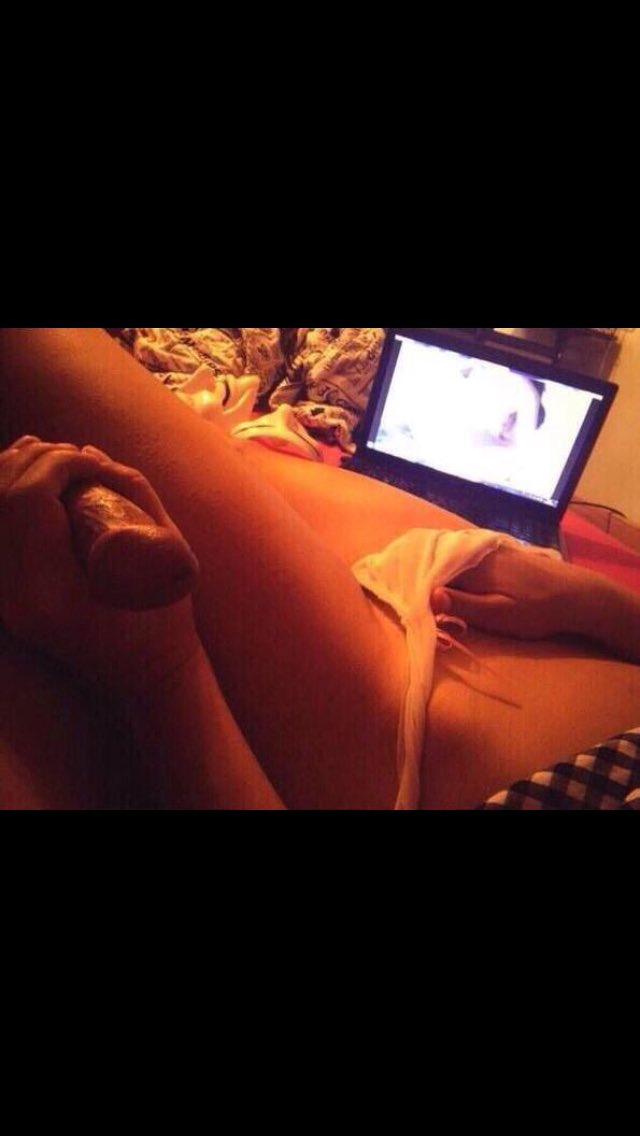 rsbluhotmailcom's tweet photo. آمم : صبآحكم انا .. احلئ سهره آمس وفديته ي ناس 😊😴💭👙🔥 https://t.co/xNL1en95vc