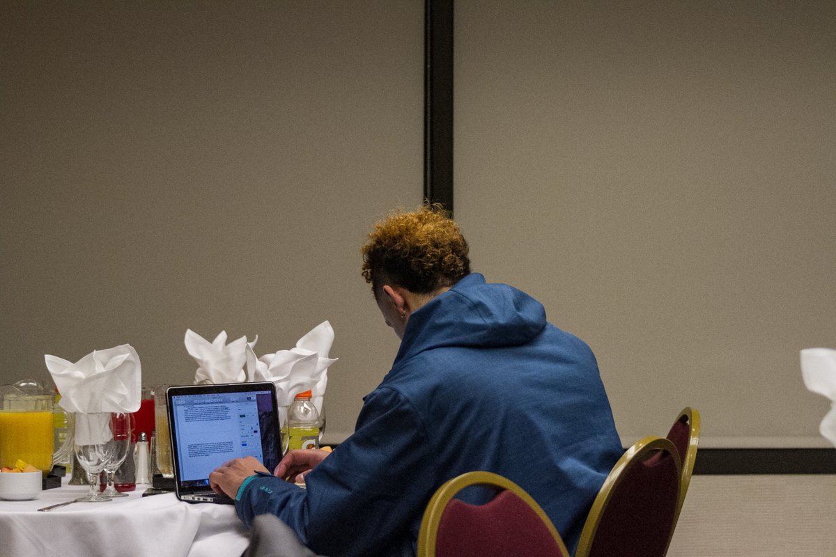 NDmbb's tweet image. TRUE STUDENT-ATHLETE.
10:54pm | Z.A. notches 18pts &amp;amp; 12rebs in win at WF.
11:54pm | Z.A. begins working on homework.