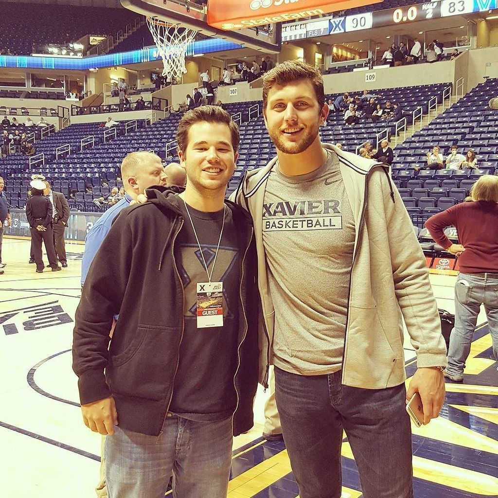 PulseStadium's tweet photo. "The Kid....
Two peas in a pod" from insta by jwmorelock #Xavier #Villanova #CintasCenter #StadiumPulse https://t.co/ILMaPZoqXt