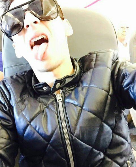 👅😂