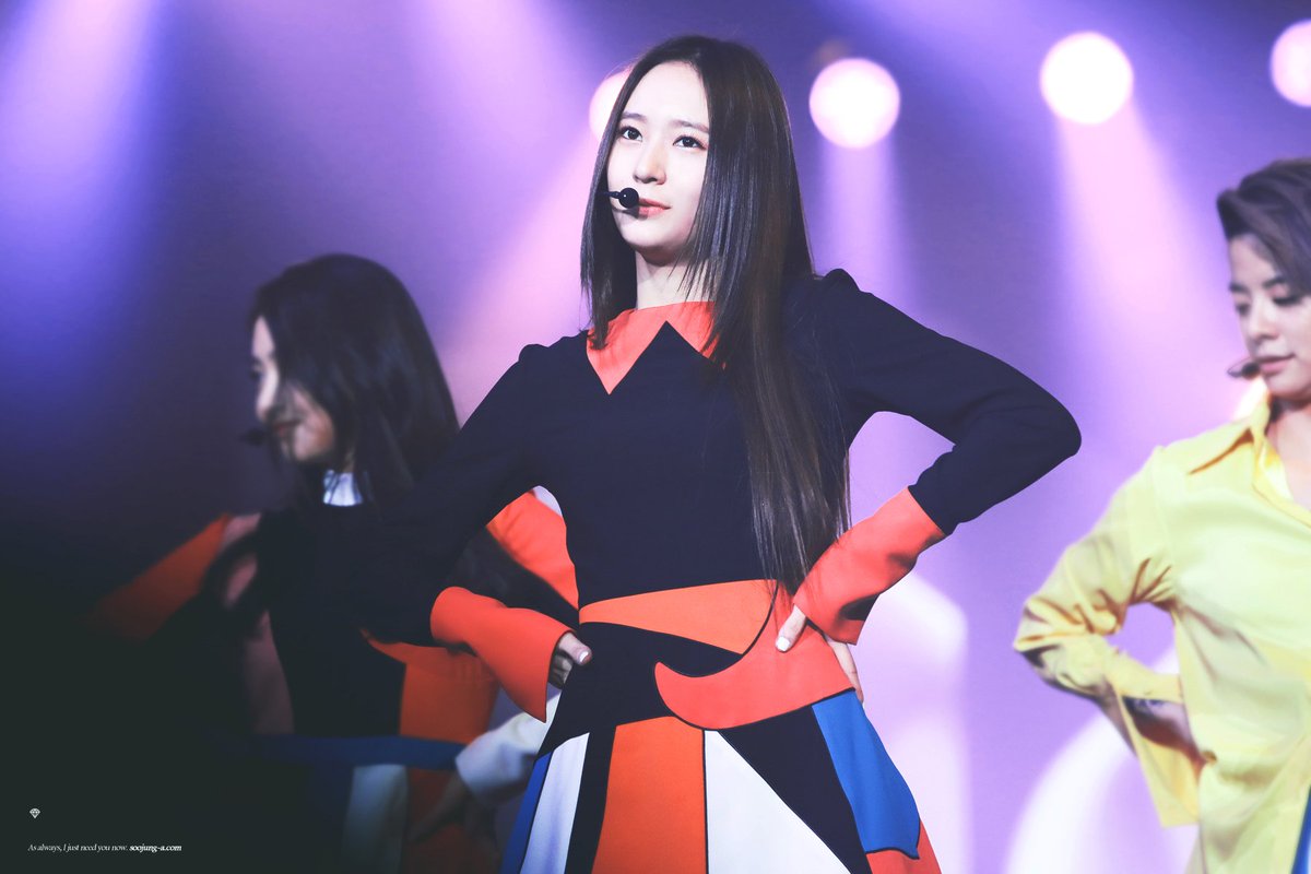 vouzvoy's tweet photo. 160129~160131 Krystal - f(x) 1st Concert Dimension 4 'Docking Station' https://t.co/sjM0CBEHH9 … https://t.co/4VYBMboKf4