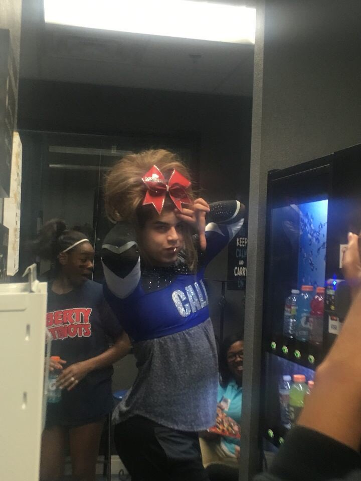 camrynreevess's tweet photo. my coach can make me laugh even when I don't feel good #reasonstocheer @Dancer_BulletKW https://t.co/QqbsqUVOWX