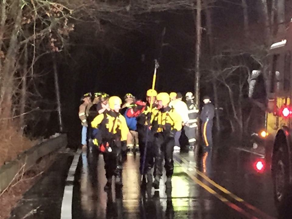 RHFD53's tweet image. Water rescue crew after the grab