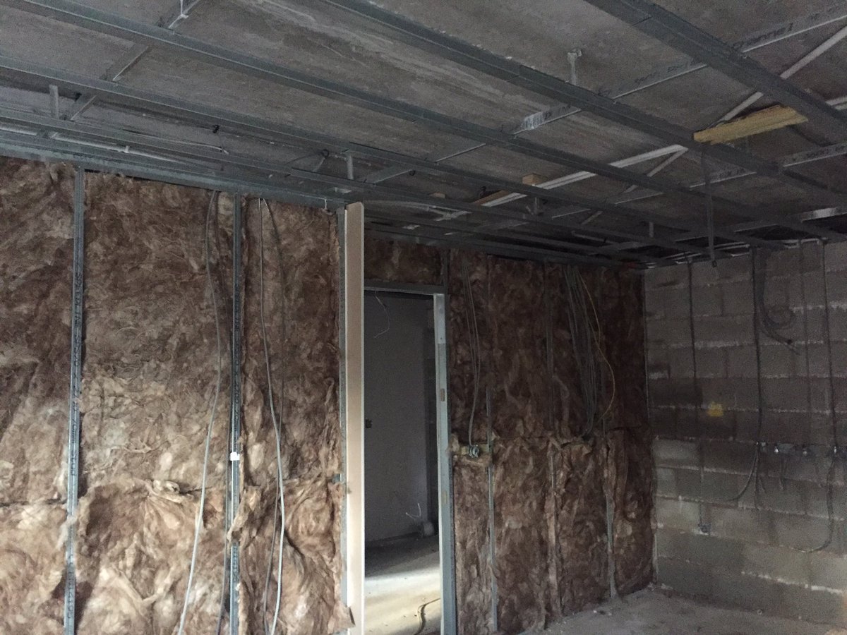lucyStResidents's tweet photo. Lucy street block being boarded ready for plastering @mellwoodltd @laneenduk @wilcowan @TalkTrafford https://t.co/LMPgASREQH