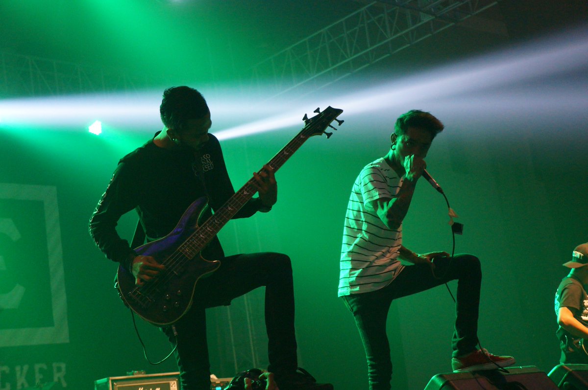 denynugraha93's tweet photo. Part 2 @REVENGETHEFATE @AnggiRTF @CikhalRTF @SonaPurnama @ZackyAchyar @GeryOtre at @ShowcaseEvent #showcase2016 https://t.co/zs9qk4W5PW