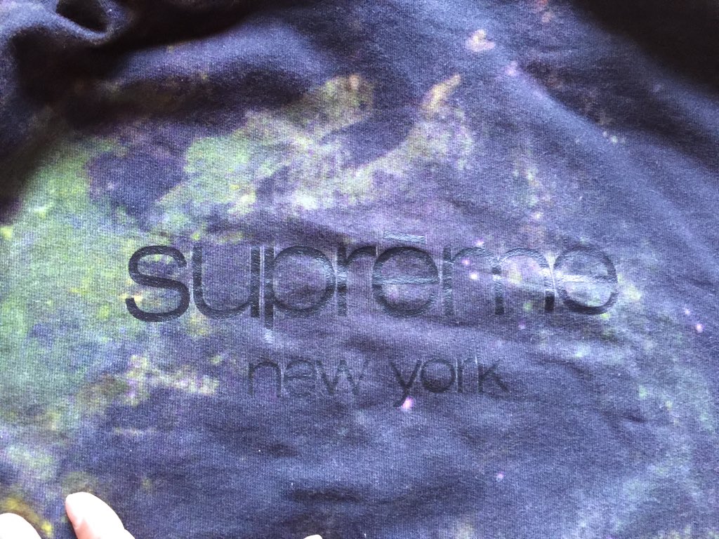 ryt_supreme's tweet photo. supreme le bainプルオーバー
サイズ M
価格 24000
状態 試着のみ(汚れ毛玉とう一切なし)
偽物の場合返金可能です。
気になりましたらDMお願いします。 https://t.co/TNPgdFBsoL