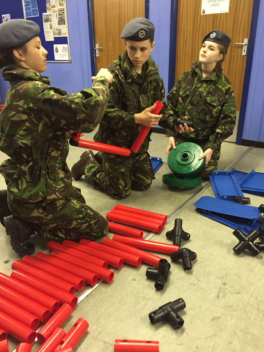 TrentWgSO's tweet photo. @warsopaircadets leadership &amp; teamwork night #boxedin #leadership #teamwork #cdttraining @trentwingatc @OCtrent1 https://t.co/WdSt2VYA07
