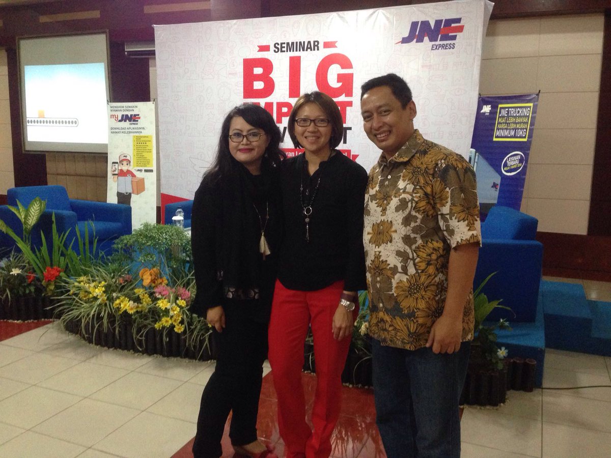 IECimahi's tweet photo. Jd pembicara di acara seminar @jne_bdo Big Impact low cost; strategi pemasaran melalui media sosial di Ciamis https://t.co/CsOyRsoA5O