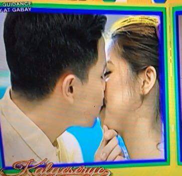 ronadict's tweet photo. woooohh Oxygeeeeen !!! Di kame na Orient!😍💕❤😘😘👏😍😂☺Kiss Pa More!!
 @ALDUB_Barbies 
@maindcm 
@aldenrichards02 https://t.co/9UdlEiFQH5