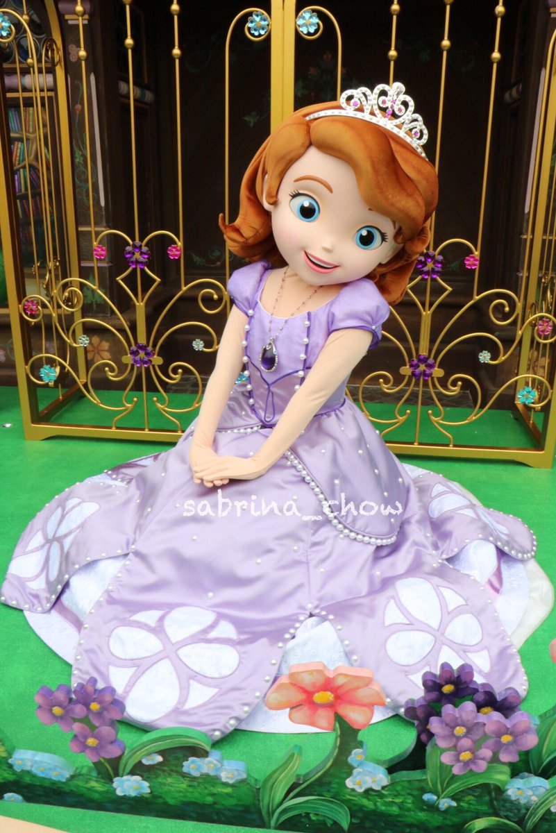 Sabrina Princess Sofia Sofia Hkdl ソフィア 香港ディズニーランド ディズニーランド ディズニー T Co Raebxvwmii
