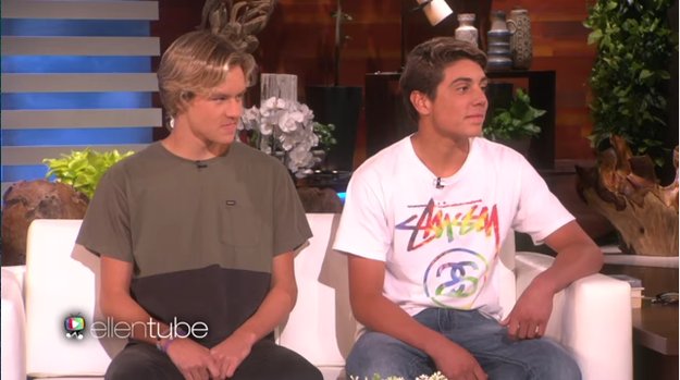 ExpressionsByDK's tweet photo. "Damn, Daniel" Was On "Ellen" And It Was Amazing on @BuzzFeed: https://t.co/AY82veMZ59 // https://t.co/CnLO4mjhNB https://t.co/1bm6OY5EJ2