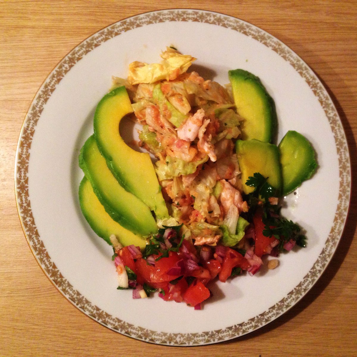 cookentials's tweet image. Lekka sałatka z kurczaka i awokado cookentials.com