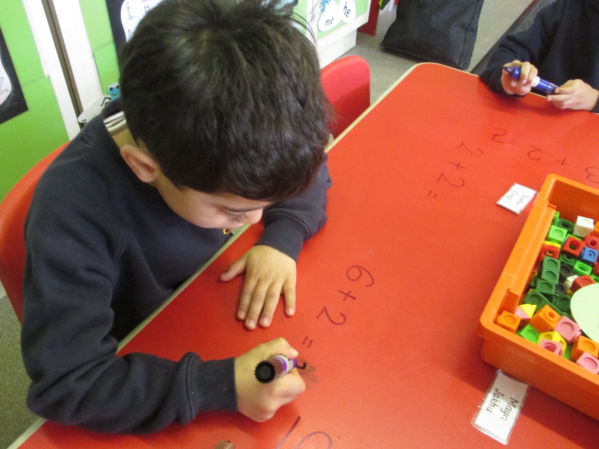 Highclare_Wdfld's tweet photo. Lots of practical maths activities in Reception. https://t.co/i6YouSmgEK