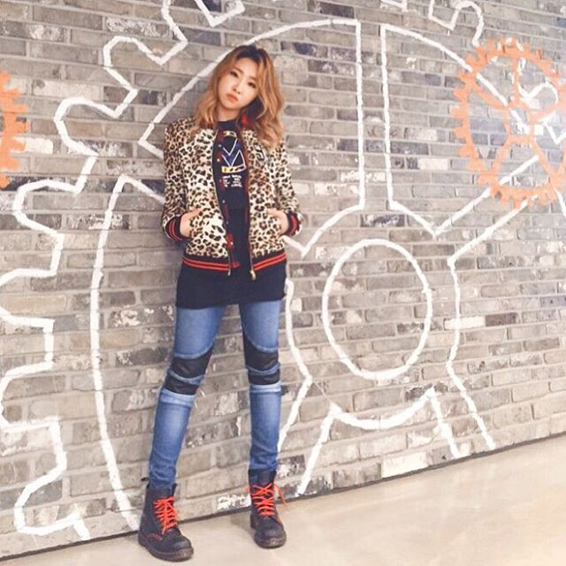 2ne1snaps's tweet photo. [MINZY INSTAGRAM] _minzy_mz: #5colors #celstage #streetdance https://t.co/71SIwdJt6T #kpopsnaps https://t.co/JeCLHJpTqJ