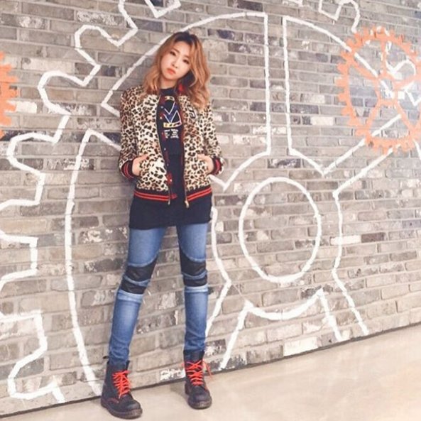 GlobalMinzy's tweet photo. [INSTAGRAM] MInzy: #5colors #celstage #streetdance https://t.co/m42M8v87kg