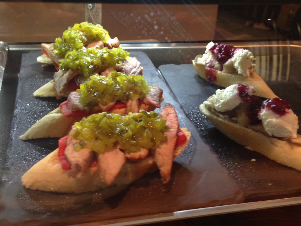 YooFitMadrid's tweet photo. Estos son los aperitivos de #GoKitchen! #castellanasportsclub https://t.co/hblZAqmnzv