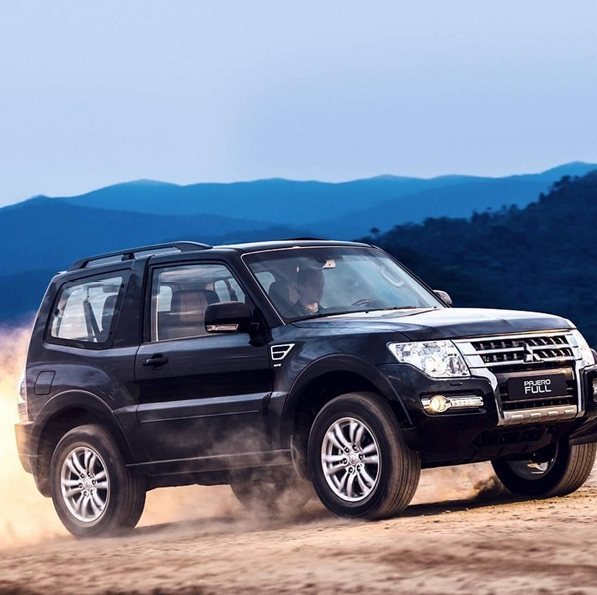 Enrqqmartine's tweet photo. Pajero Full 2016: Full of life.
#DriveYourWorld #pajerofull
#somosAmauto #amauto #mit #bomdia #quinta #trabalho #su… https://t.co/g3kkzxsfCo
