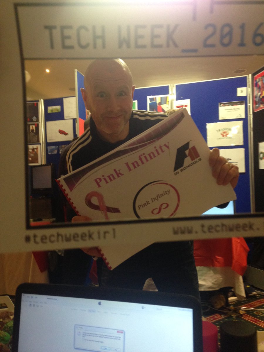 PinkInfinities's tweet image. Lots of support from @roundytomato @CnocMhuire #techweekirl @F1inSchoolsIRL