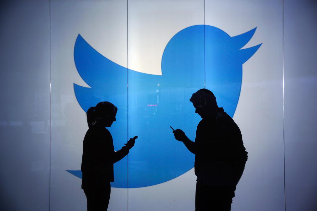 AddEmMarketing's tweet photo. This One Chart Explains Why #Twitter Is #InTrouble @VLuck @TIMEBusiness #Statistics https://t.co/P9DbWJsPUV https://t.co/Zj9Iq2VQ7C