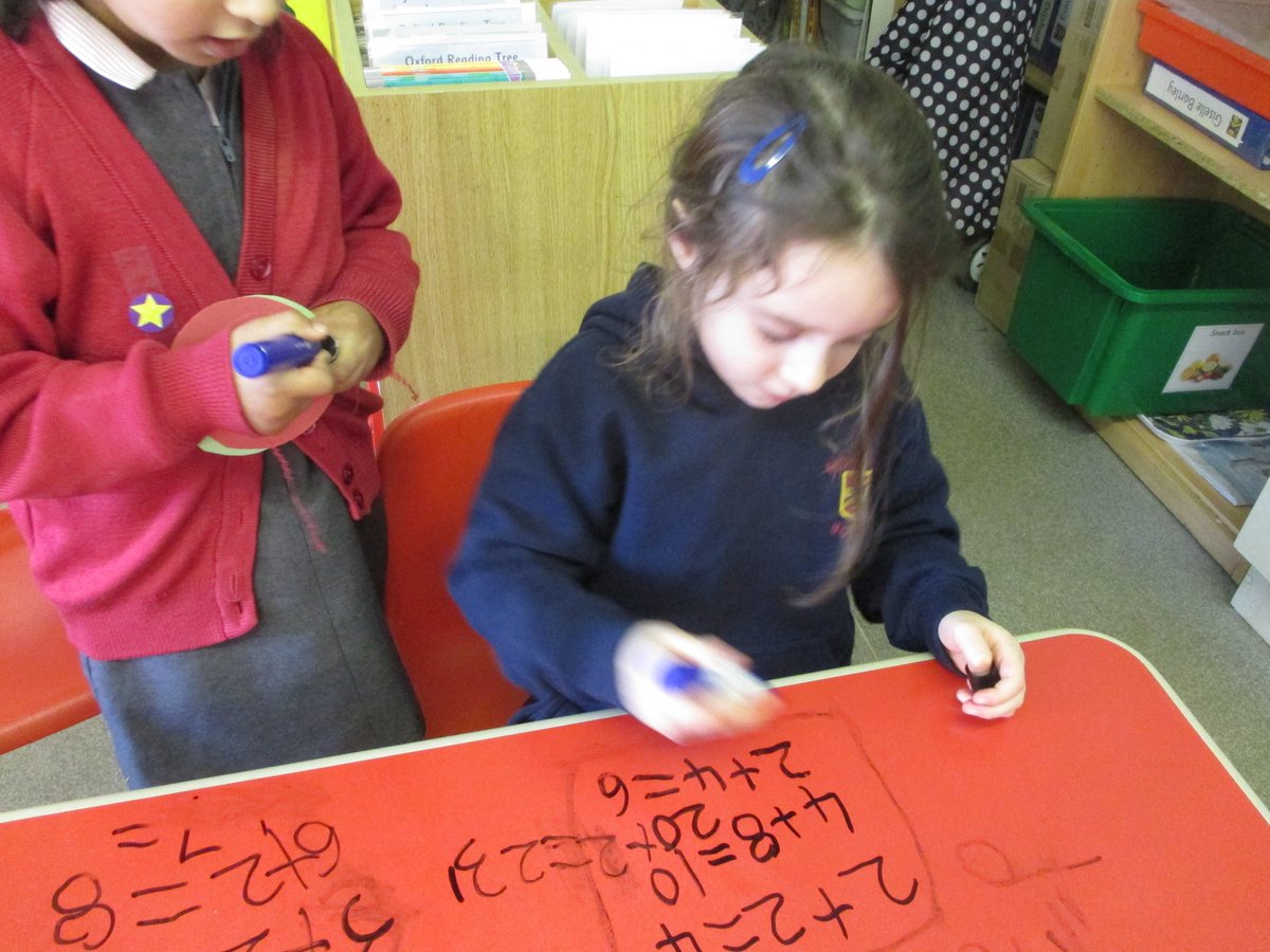 Highclare_Wdfld's tweet photo. Lots of practical maths activities in Reception. https://t.co/oBEMLeXYSR