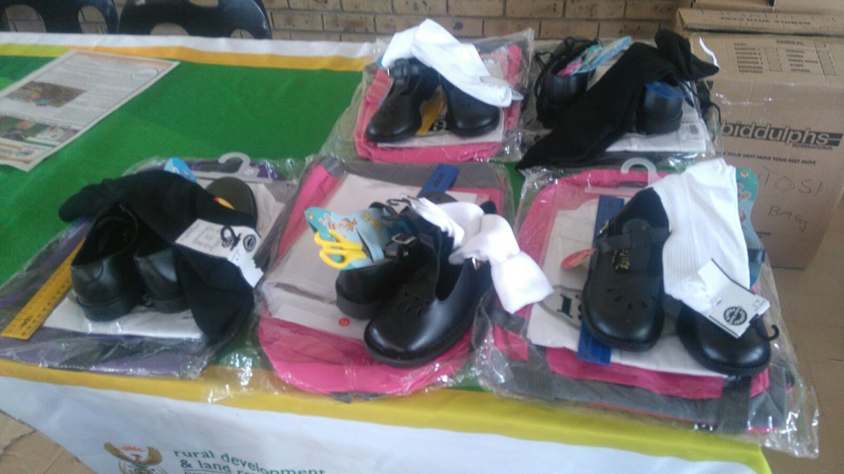 DLRRD_za's tweet photo. @DRDLR_online continues with the school
campaign project… https://t.co/mV2Io35PjB