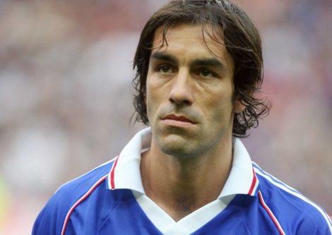 Footballogue's tweet photo. [#Palmares] Robert Pirès a pris sa retraite:

2 BPL
2 FA Cup
1 Coupe du Monde
1 Euro
1 Coupe des Confédérations https://t.co/8xttcW4Iwq