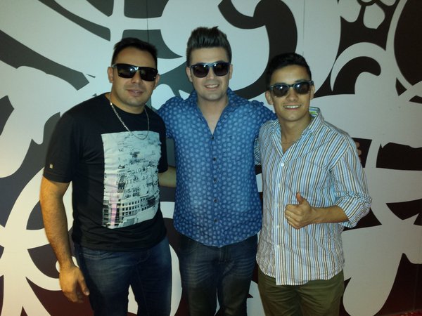 Cultura95's tweet photo. ✔ #Muevelo ★ @gvoficial #GabrielValim Feat.★ #ElSuperHobby ☛ https://t.co/Y4i6JiFQPz ❤ #EsquemaVIP #ParaPoderAbraçar https://t.co/BOcSAelJEf