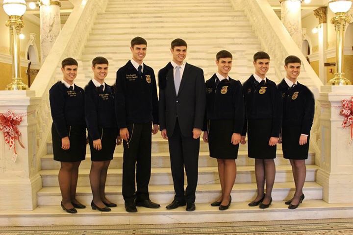 wendy_osman's tweet photo. In honor of FFA week, I wanted to share my favorite FFA picture of all time #FFAWeek16 https://t.co/cRBsYZd5J9