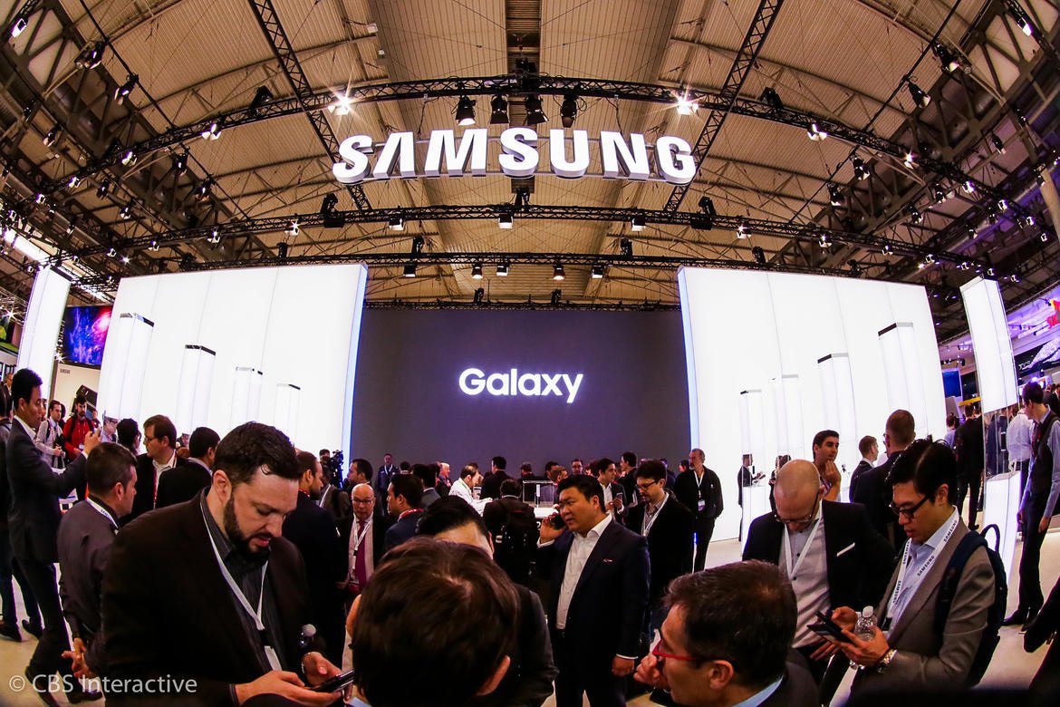 TimBetatw10's tweet image. Check out some of the most impressive booths at #MWC16 (pictures) #MWC2016 cnet.co/21j2H1E 