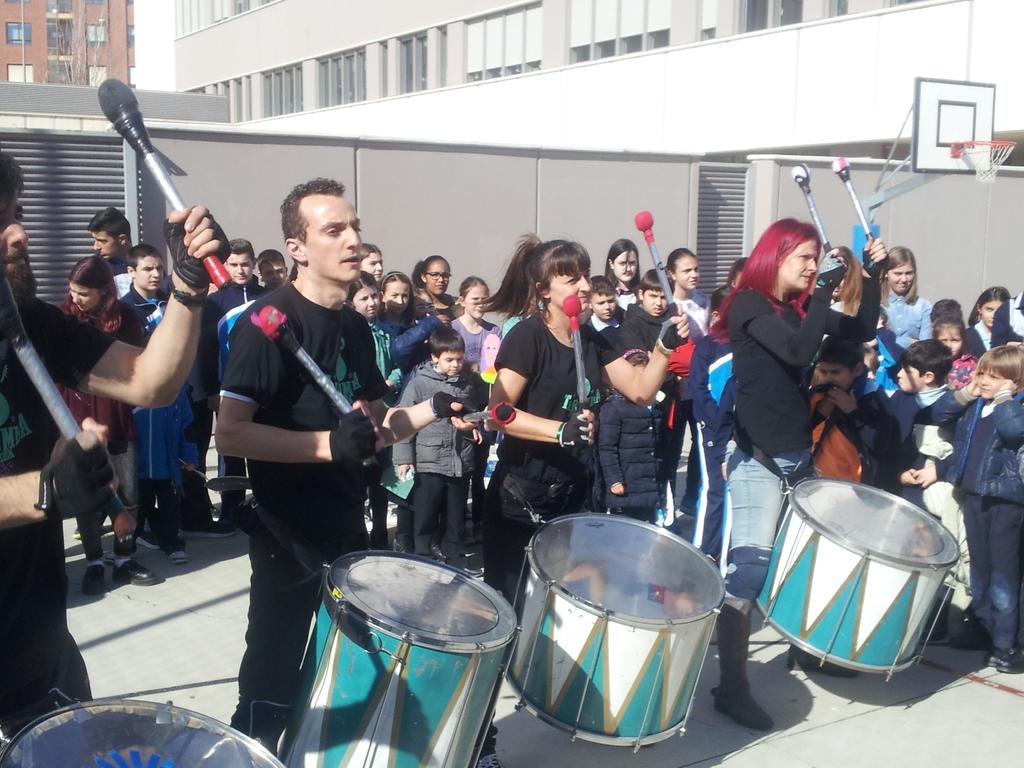 ColePaulaMontal's tweet photo. Mucha marcha con la buena música de @TarumbaPercusio para acabar la mañana. Ha estado fenomenal. Gracias chic@s. https://t.co/Ll7QrCKzfD