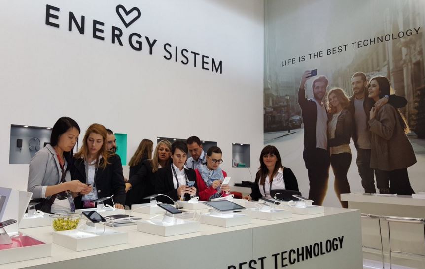 LPenMWC's tweet photo. Tecnología valenciana en el MWC https://t.co/bDjFwHfiDa vía @lasprovincias https://t.co/skNV5O95oC