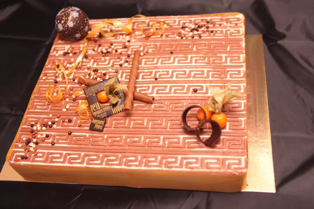 LaDouceurCreole's tweet photo. La-douceur-creole.fr la seule patisserie avec la livraison gratuite 7j/7 et tous les gâteaux maison #0668636090 https://t.co/689IJhHoUS