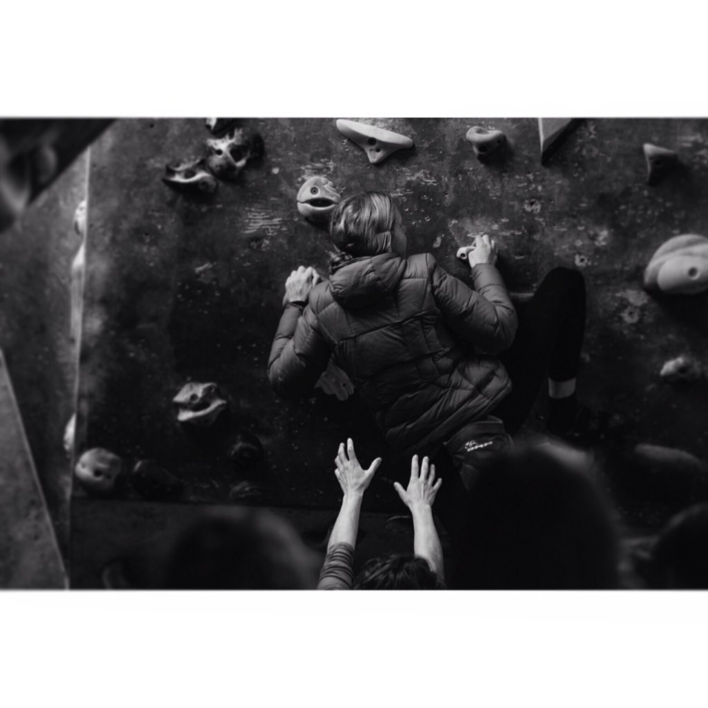 _doradc's tweet photo. Some hands obsession thing going. Bit of a throwback from #wcs15 @ClimbingWorks. https://t.co/8RIC4gAD5F