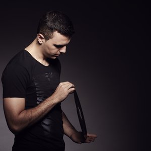 Escucha 20 min de música sin interrupciones goo.gl/sfjkvi #MusicaSinInterrupciones