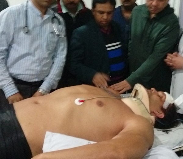 Interceptors's tweet photo. #WWE Wrestler Khali  Injured During Fight In Haldwani .Admitted in ICU #TheGreatKhaliReturns https://t.co/oA6L4w1dv4