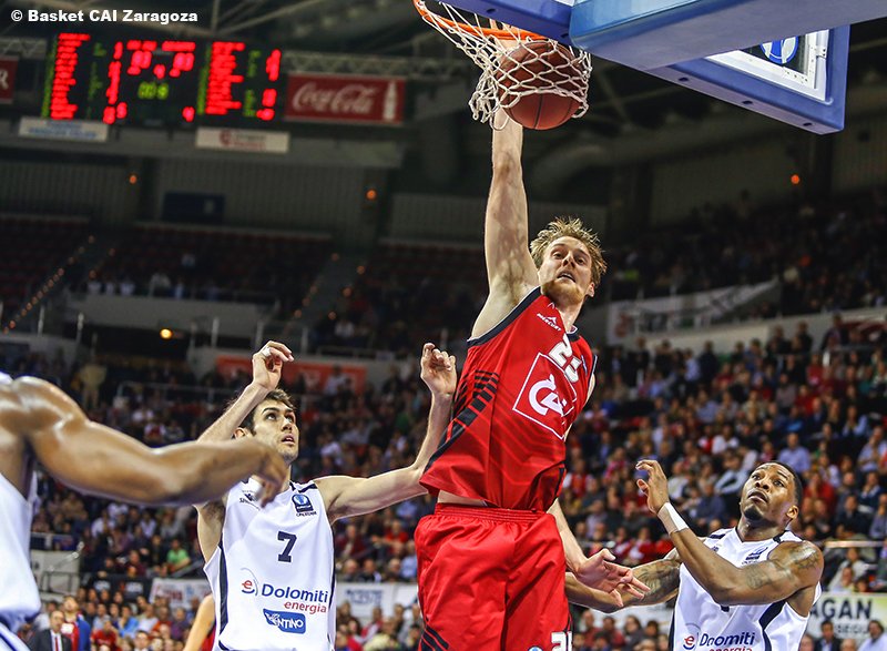 CasademontZGZ's tweet photo. GALERÍA | Las mejores instantáneas del triunfo ante @AquilaBasketTN 📷➡ https://t.co/cXrkjCVdI3 #Eighthfinals #CAITRE https://t.co/mOOWQX87UG