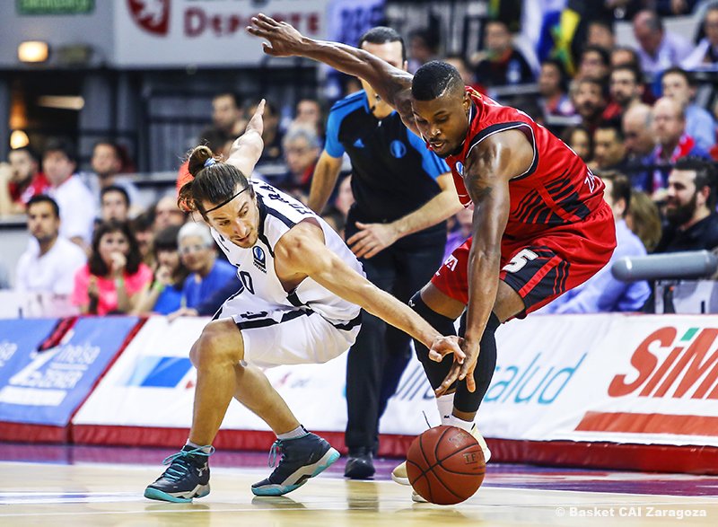 CasademontZGZ's tweet photo. GALERÍA | Las mejores instantáneas del triunfo ante @AquilaBasketTN 📷➡ https://t.co/cXrkjCVdI3 #Eighthfinals #CAITRE https://t.co/mOOWQX87UG