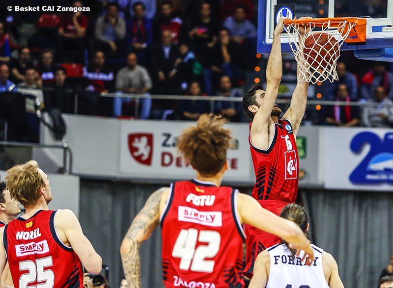 CasademontZGZ's tweet photo. GALERÍA | Las mejores instantáneas del triunfo ante @AquilaBasketTN 📷➡ https://t.co/cXrkjCVdI3 #Eighthfinals #CAITRE https://t.co/mOOWQX87UG