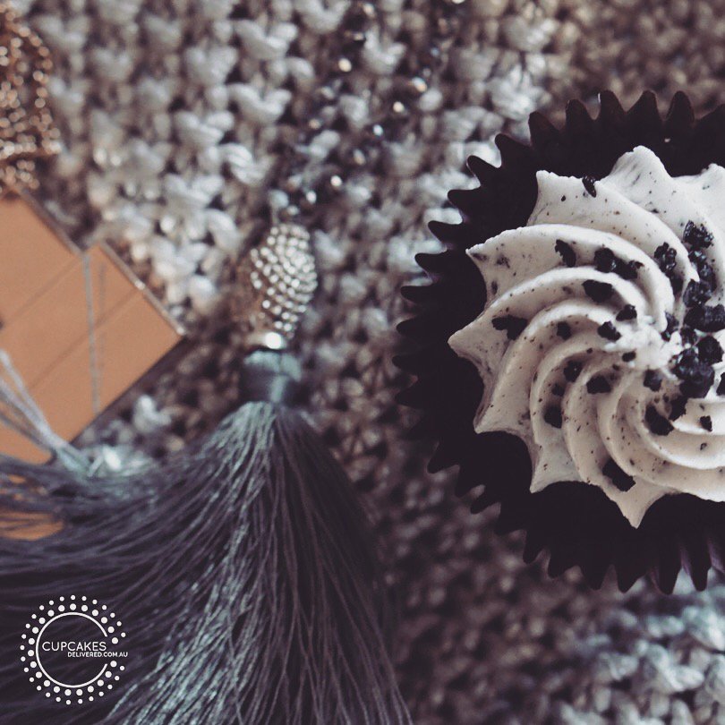 cupcakesaus's tweet photo. Cupcakes - always adding style! #style #cupcakesdelivered #cupcake #cake #food #foodie #love #foodblogger #dessert https://t.co/fkjpflIfVn