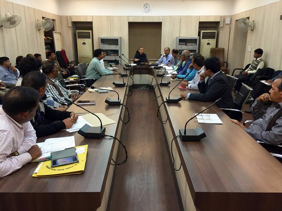 lucknow_dm's tweet photo. Monthly Review meeting of #Construction_works https://t.co/OczrXgbDmd #DMLucknow https://t.co/ha9nZmnBQK
