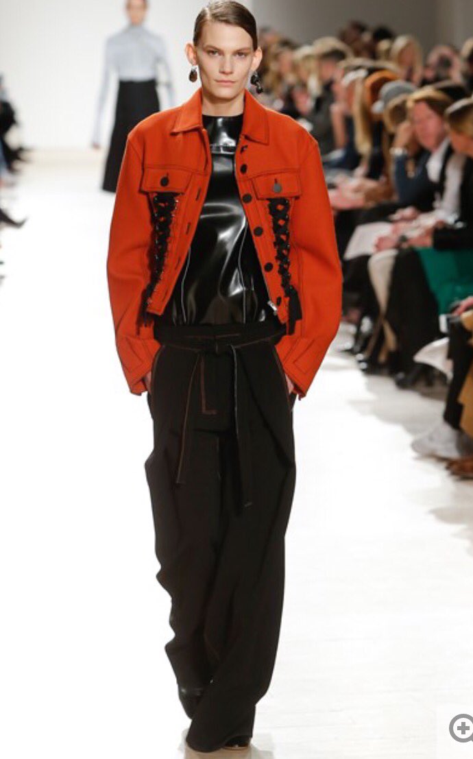 teamqueen_cfd's tweet photo. Look 3 - Proenza Schouler https://t.co/wXPzxPZL6U