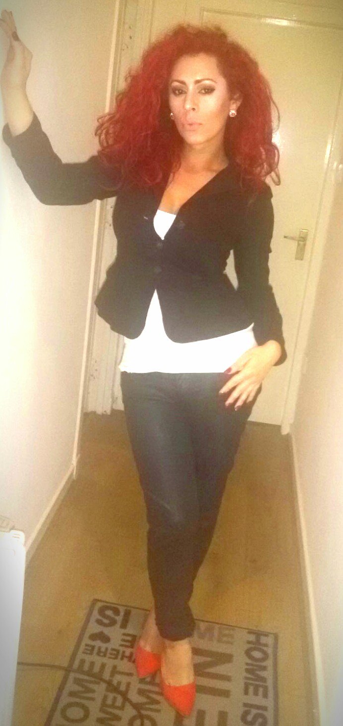 TS Ruby on Twitter "Cum and see me in Dundee £140hr if you mention twitter and follow me 
