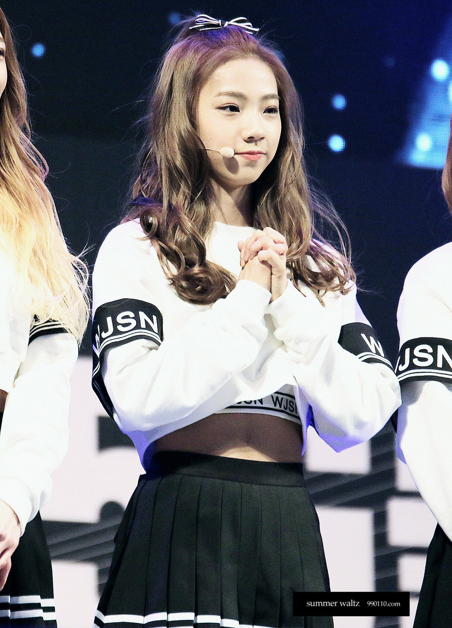 CcDUzkGUEAAu68E.jpg:large