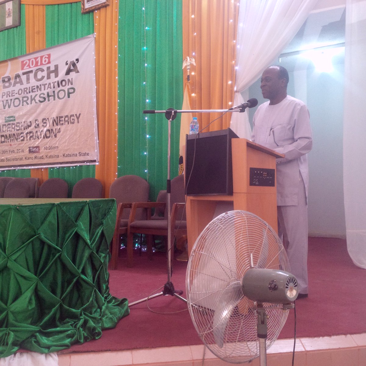 nysc_ng's tweet photo. #PreOrientationWsp16A: D guest lecturer introducing d topic"Effective Leadership &amp; Synergy in Camp Administration.." https://t.co/mQX9TVZWUp